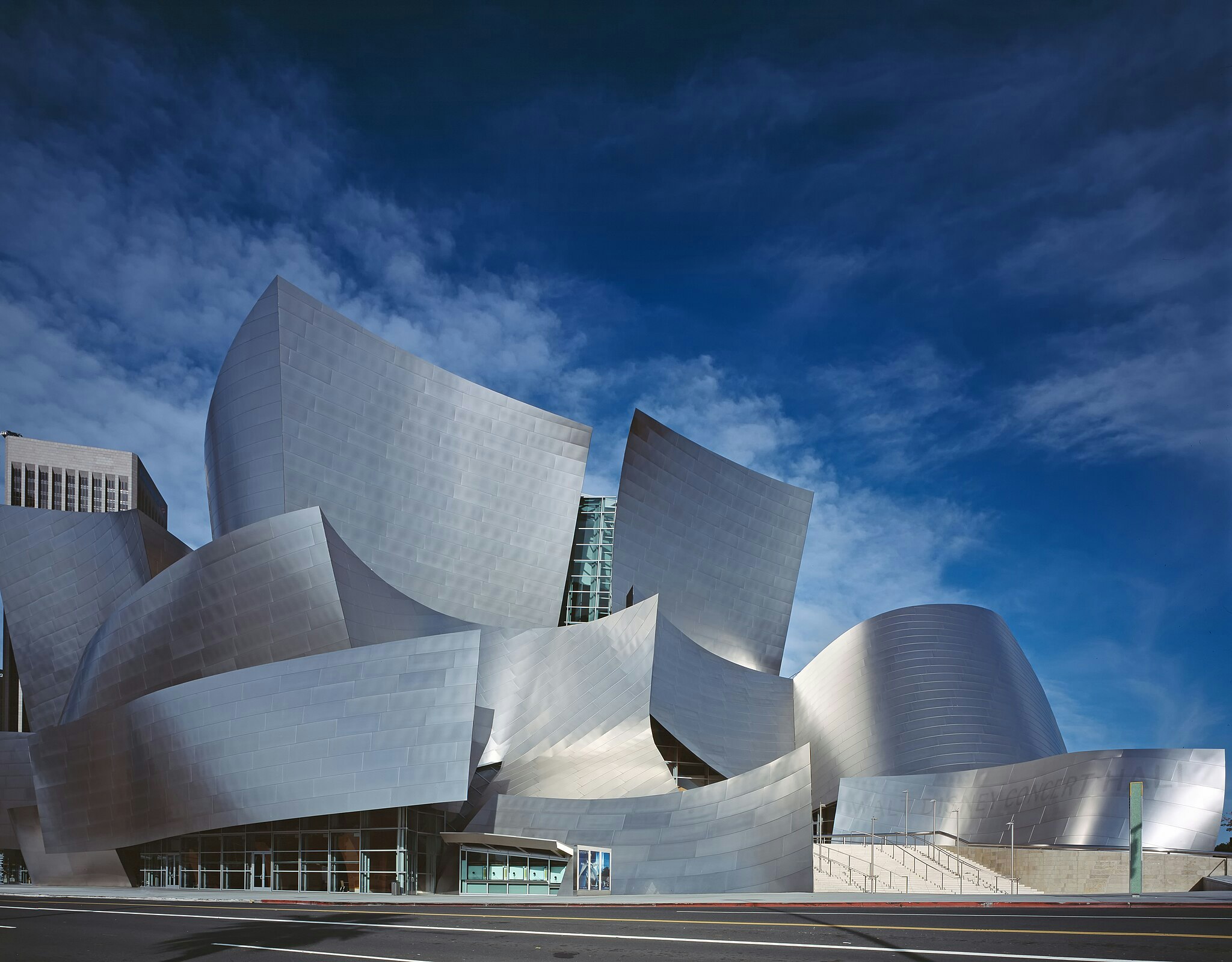 The Walt Disney Concert Hall located in Los Angeles completed by Frank Gehry in 2003. Photo taken by Carol M. Highsmith and provided via Wikimedia Commons.